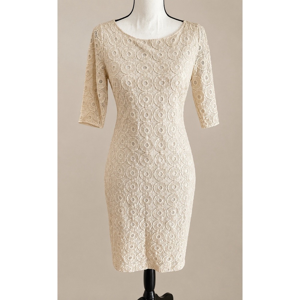 Banana Republic Lace Sheath Dress Beige Floral Crochet 3/4 Sleeve Size 4